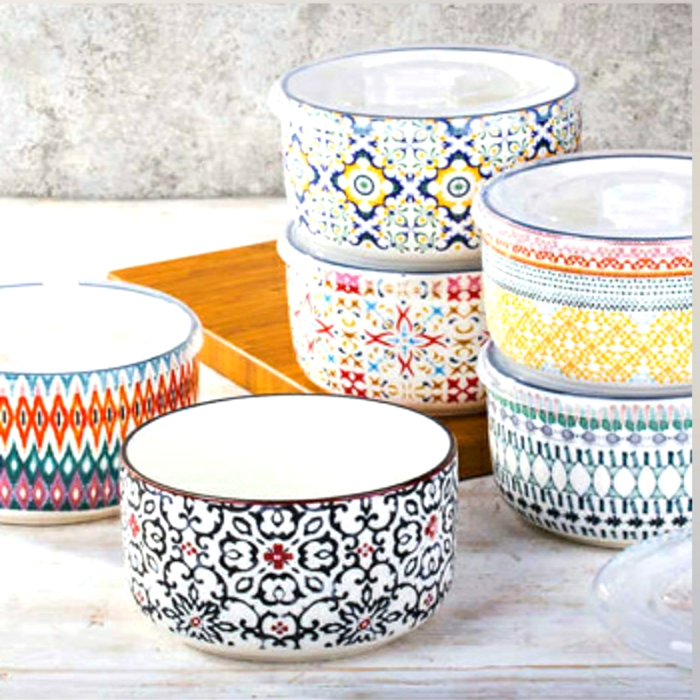 5 bowls with lids